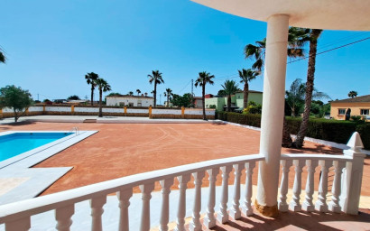 Revente - Villa -
Catral