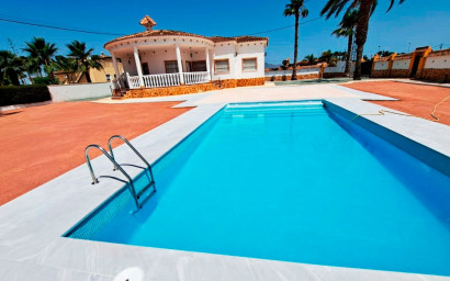 Revente - Villa -
Catral