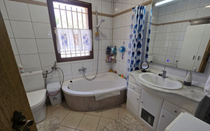 Resale - Villa -
Salinas