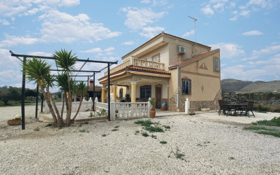 Resale - Villa -
Hondón de las Nieves