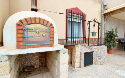 Resale - Villa -
Hondón de las Nieves