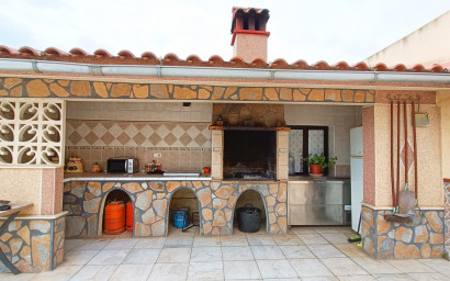 Resale - Villa -
Hondón de las Nieves