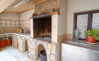 Resale - Villa -
Hondón de las Nieves