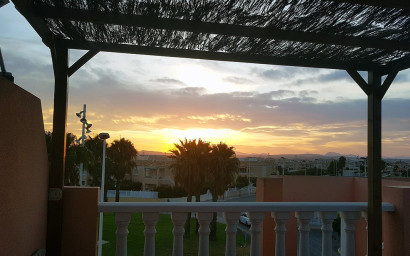 Herverkoop - Herenhuis -
Torrevieja - Torrevieja Alicante