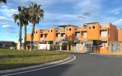 Herverkoop - Herenhuis -
Torrevieja - Torrevieja Alicante