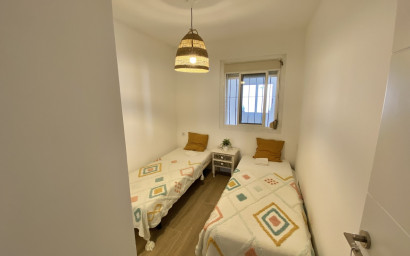 Resale - Bungalow -
Playa Flamenca
