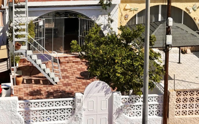 Resale - Bungalow -
Playa Flamenca
