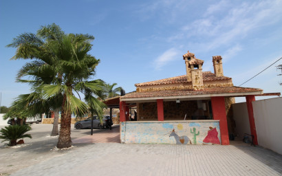 Resale - Villa -
Fortuna - FORTUNA