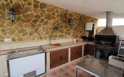 Resale - Villa -
Fortuna - FORTUNA