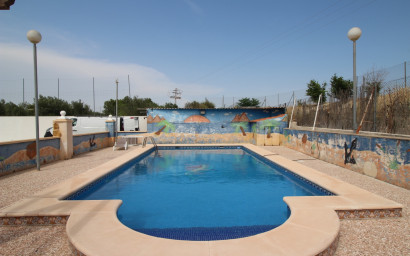 Resale - Villa -
Fortuna - FORTUNA