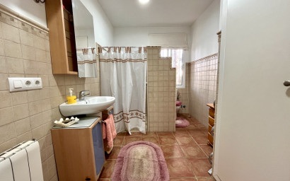 Resale - Villa -
Cabo Roig