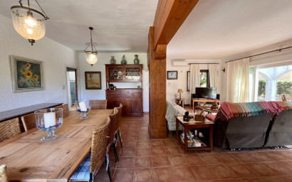 Resale - Villa -
Cabo Roig