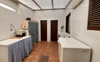 Resale - Villa -
Cabo Roig