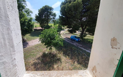 Revente - Maison de campagne -
Yecla