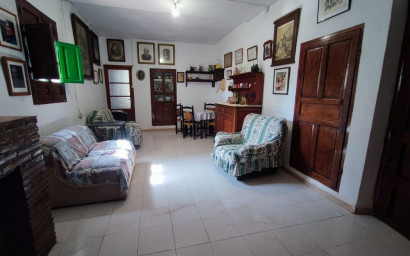 Revente - Maison de campagne -
Yecla