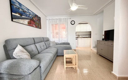 Resale - Townhouse -
Avileses