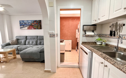 Resale - Townhouse -
Avileses