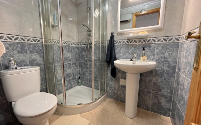 Resale - Townhouse -
Avileses