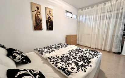 Resale - Townhouse -
Avileses