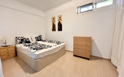 Resale - Townhouse -
Avileses