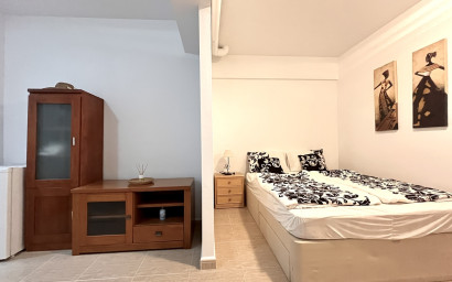 Resale - Townhouse -
Avileses