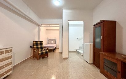 Resale - Townhouse -
Avileses