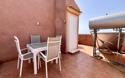 Resale - Townhouse -
Avileses