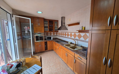 Herverkoop - Herenhuis -
Salinas