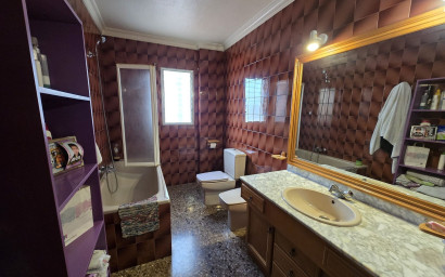 Herverkoop - Herenhuis -
Salinas