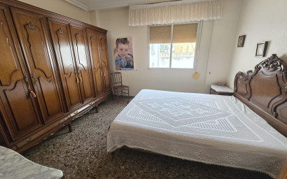 Herverkoop - Herenhuis -
Salinas