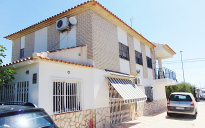 Resale - Villa -
Fortuna - FORTUNA