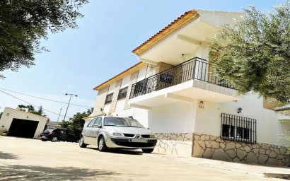 Resale - Villa -
Fortuna - FORTUNA