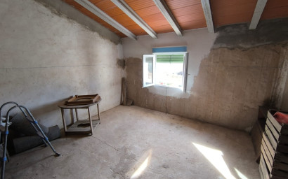 Resale - Finca / Country Property -
Yecla