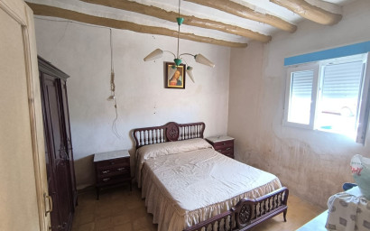 Resale - Finca / Country Property -
Yecla