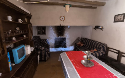 Resale - Finca / Country Property -
Yecla