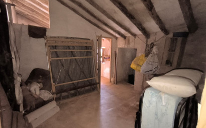Resale - Finca / Country Property -
Yecla