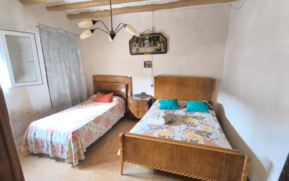 Resale - Finca / Country Property -
Yecla