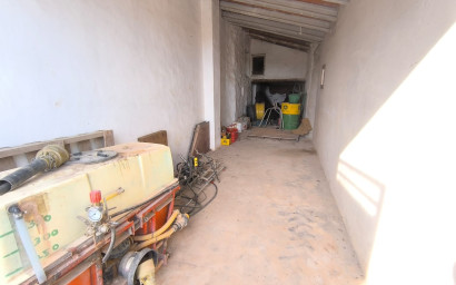 Resale - Finca / Country Property -
Yecla