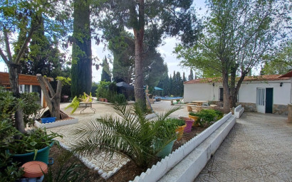 Herverkoop - Villa -
Sax