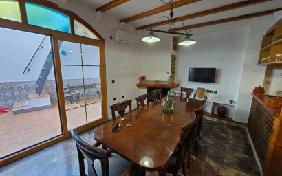 Resale - Townhouse -
Sax