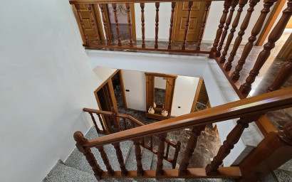 Resale - Townhouse -
Sax