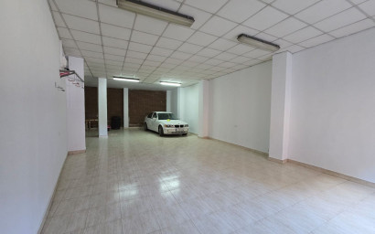 Resale - Townhouse -
Sax