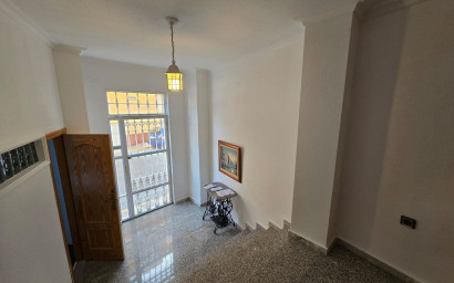 Resale - Townhouse -
Sax