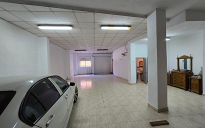 Resale - Townhouse -
Sax