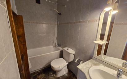 Resale - Townhouse -
Sax