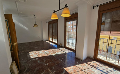 Resale - Townhouse -
Sax