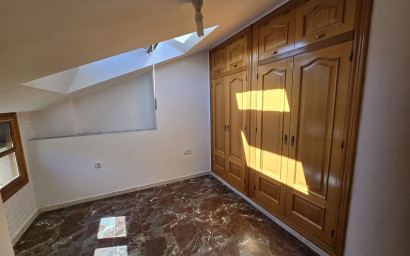 Resale - Townhouse -
Sax