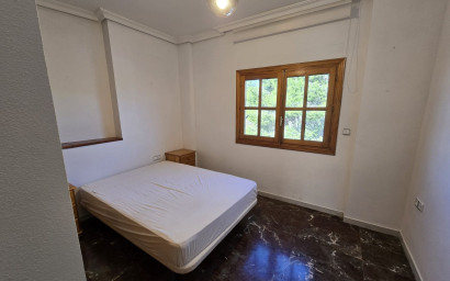 Resale - Townhouse -
Sax