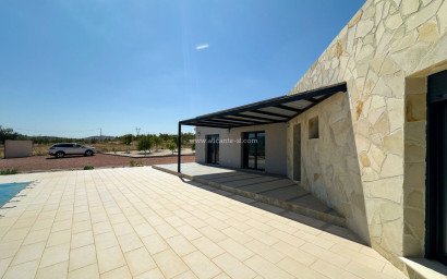 Resale - Villa -
Hondón de las Nieves - HONDON DE LAS NIEVES