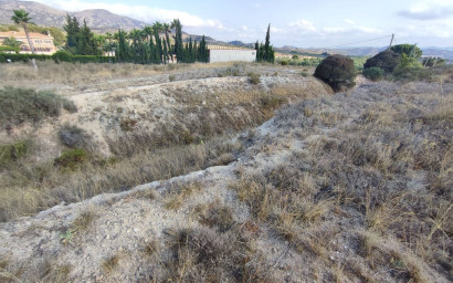 Revente - Terrain -
Sax